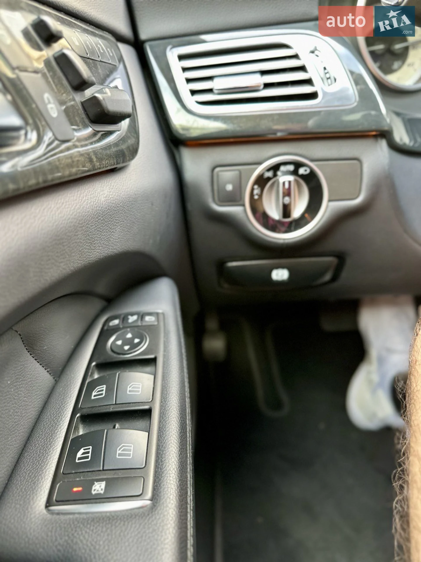 2014 Mercedes-Benz CLS-klasse - мініатюра 32