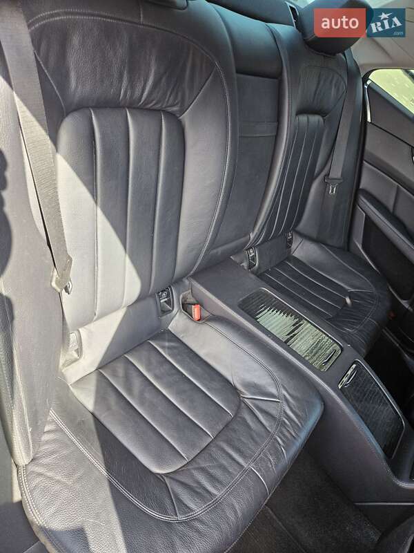 Седан Mercedes-Benz CLS-Class 2011 в Львове
