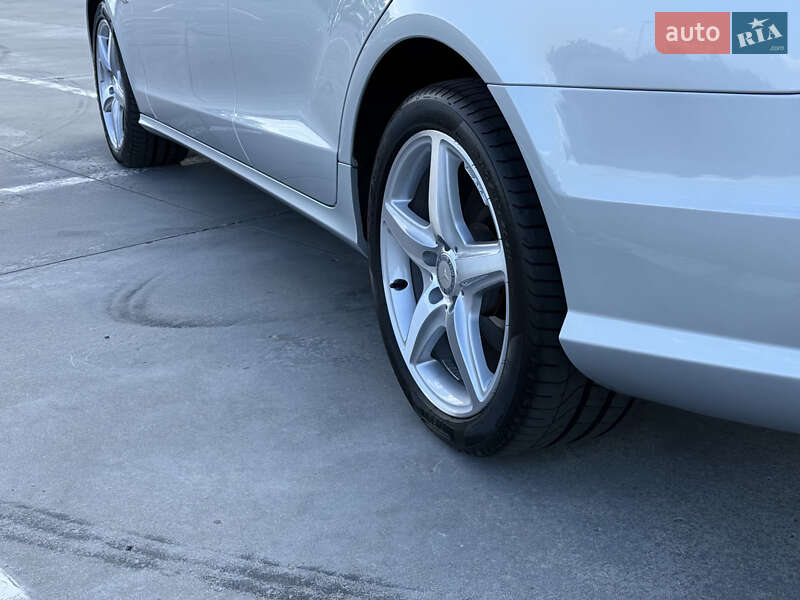 Седан Mercedes-Benz CLS-Class 2012 в Києві фото 13 Седан Mercedes-Benz CLS-Class 2012 в Києві