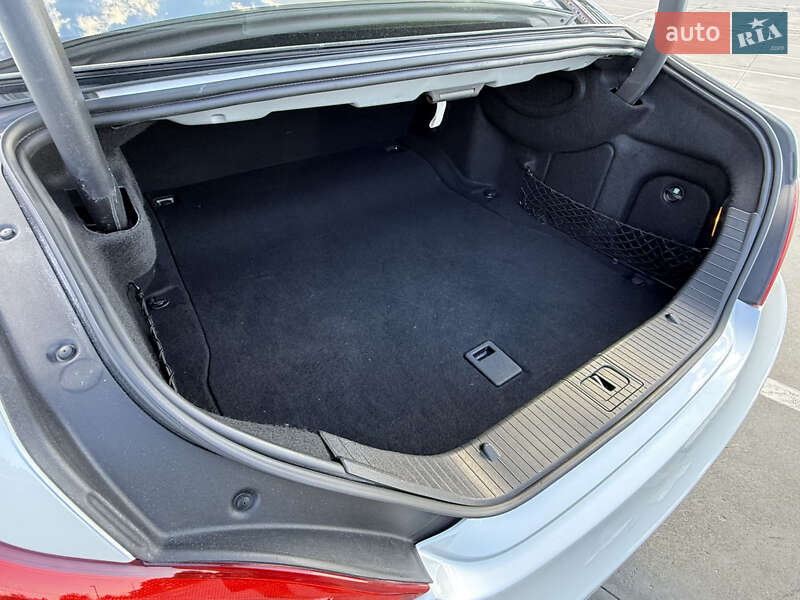 Седан Mercedes-Benz CLS-Class 2012 в Києві