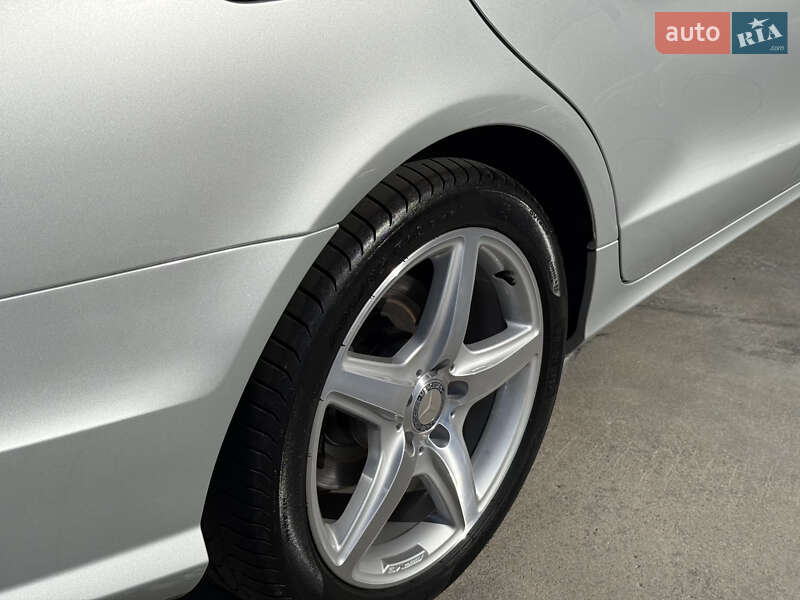Седан Mercedes-Benz CLS-Class 2012 в Києві