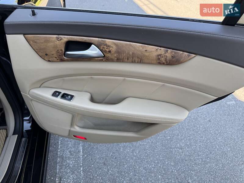 Седан Mercedes-Benz CLS-Class 2012 в Киеве