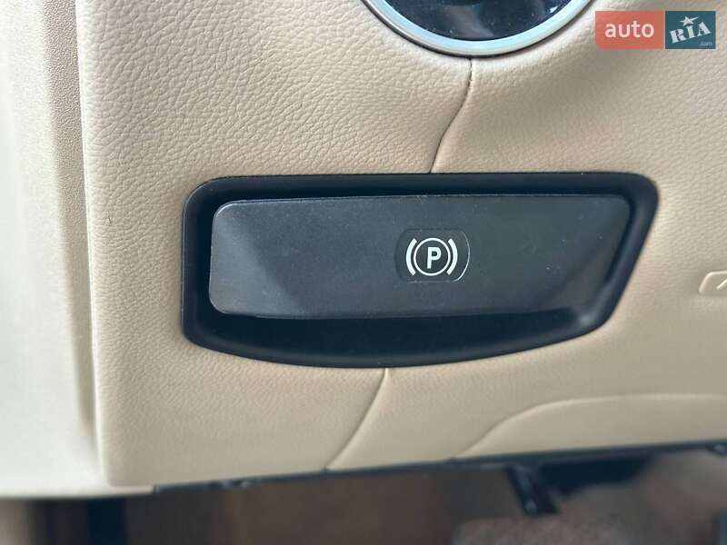 Седан Mercedes-Benz CLS-Class 2012 в Кривом Роге
