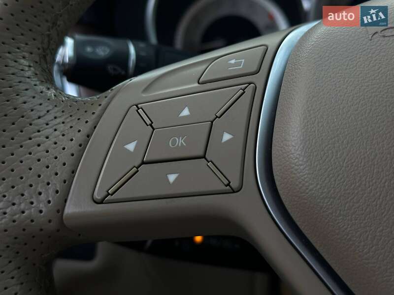 Седан Mercedes-Benz CLS-Class 2012 в Кривом Роге