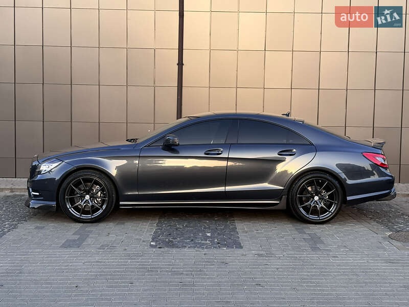 Седан Mercedes-Benz CLS-Class 2014 в Дубні