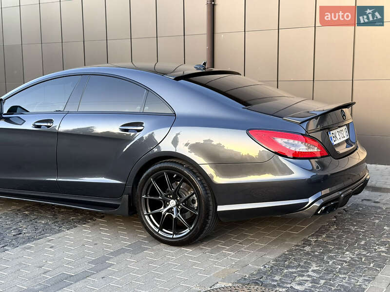 Седан Mercedes-Benz CLS-Class 2014 в Дубні