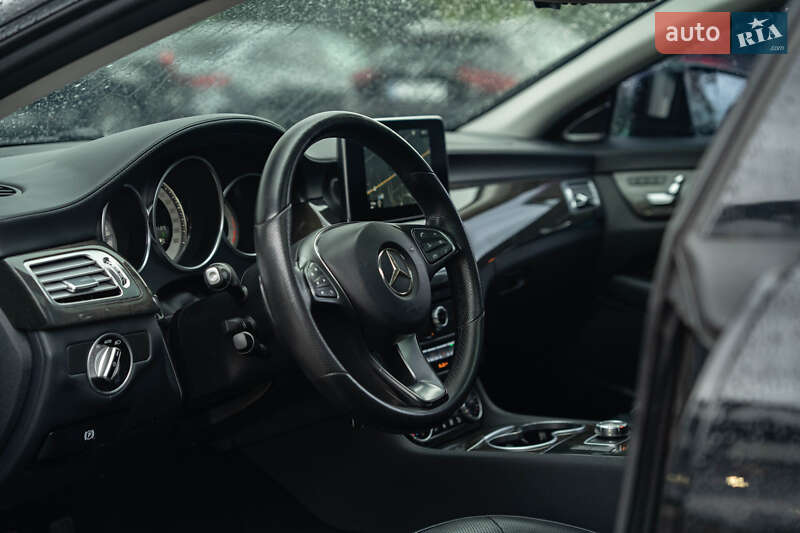 Седан Mercedes-Benz CLS-Class 2015 в Чернівцях