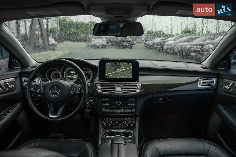 Седан Mercedes-Benz CLS-Class 2015 в Чернівцях