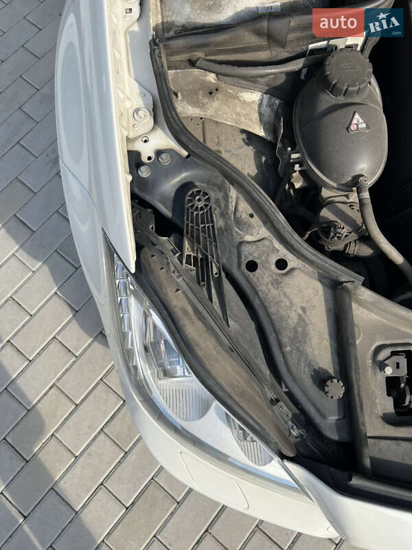 Седан Mercedes-Benz CLS-Class 2011 в Києві фото 34 Седан Mercedes-Benz CLS-Class 2011 в Києві