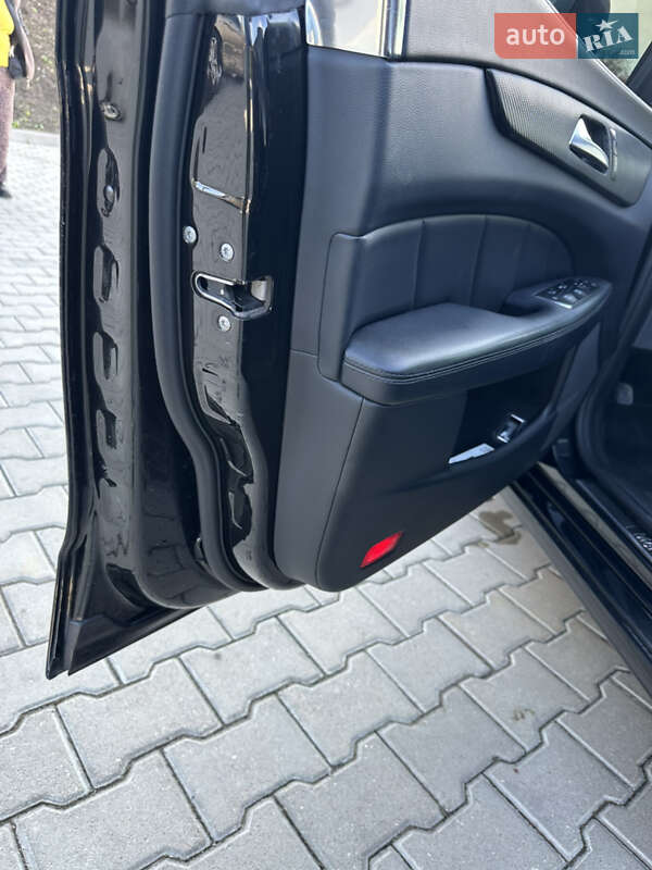 Седан Mercedes-Benz CLS-Class 2011 в Тернополе фото 11 Седан Mercedes-Benz CLS-Class 2011 в Тернополе