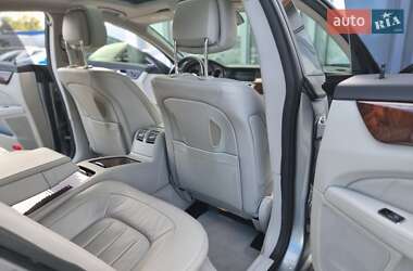 Седан Mercedes-Benz CLS-Class 2014 в  фото 72 Седан Mercedes-Benz CLS-Class 2014 в