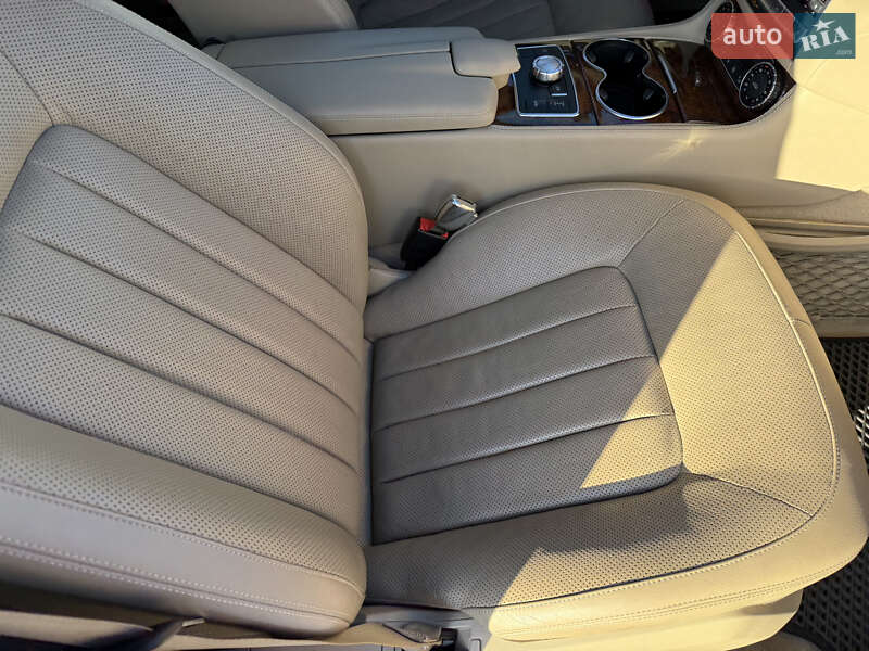 Седан Mercedes-Benz CLS-Class 2014 в Хмельницькому фото 55 Седан Mercedes-Benz CLS-Class 2014 в Хмельницькому