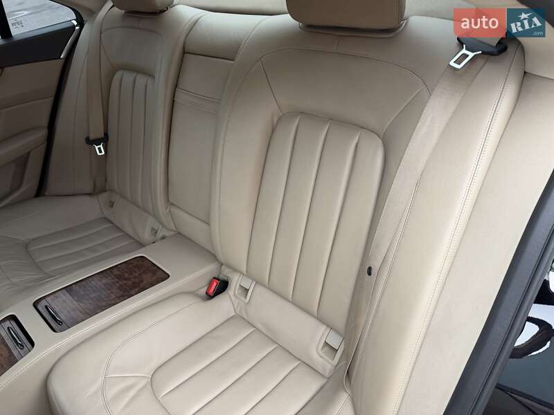 Седан Mercedes-Benz CLS-Class 2012 в Києві