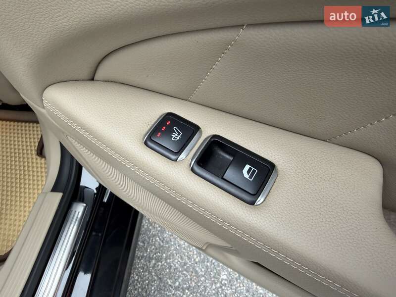 Седан Mercedes-Benz CLS-Class 2012 в Києві