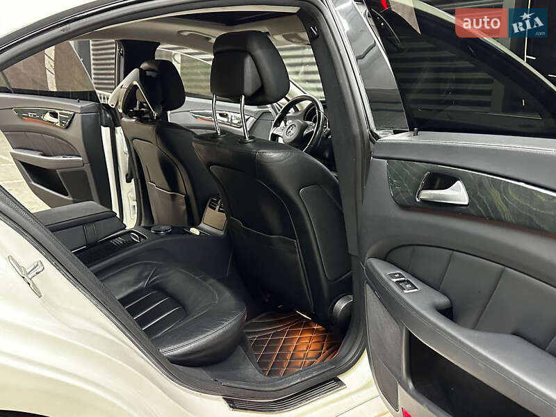 Седан Mercedes-Benz CLS-Class 2016 в Киеве фото 18 Седан Mercedes-Benz CLS-Class 2016 в Киеве