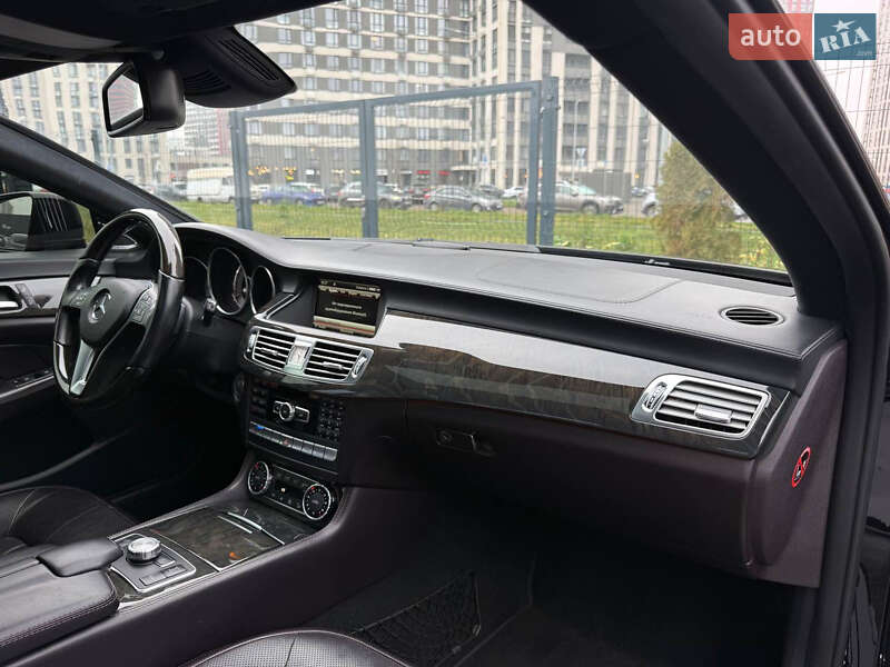 Седан Mercedes-Benz CLS-Class 2013 в Киеве фото 40 Седан Mercedes-Benz CLS-Class 2013 в Киеве