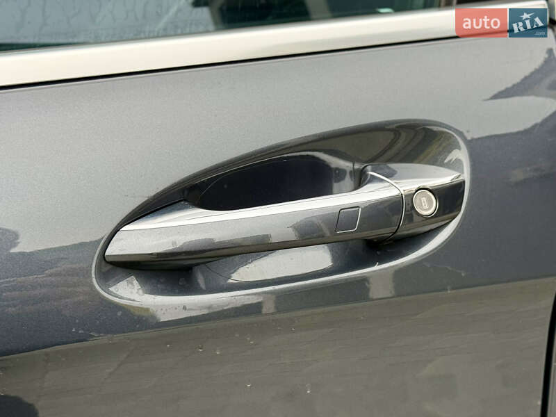 Седан Mercedes-Benz CLS-Class 2014 в Тернополе