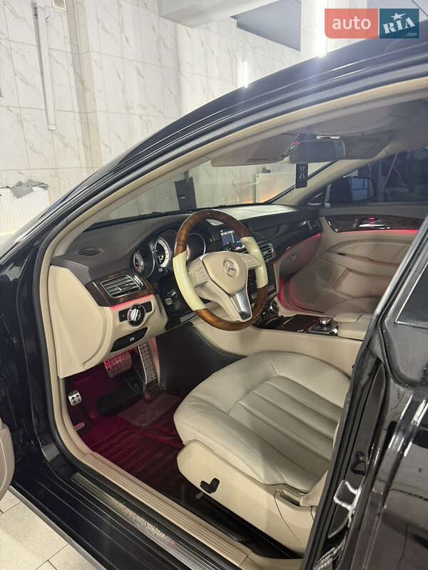 Седан Mercedes-Benz CLS-Class 2011 в Среднем