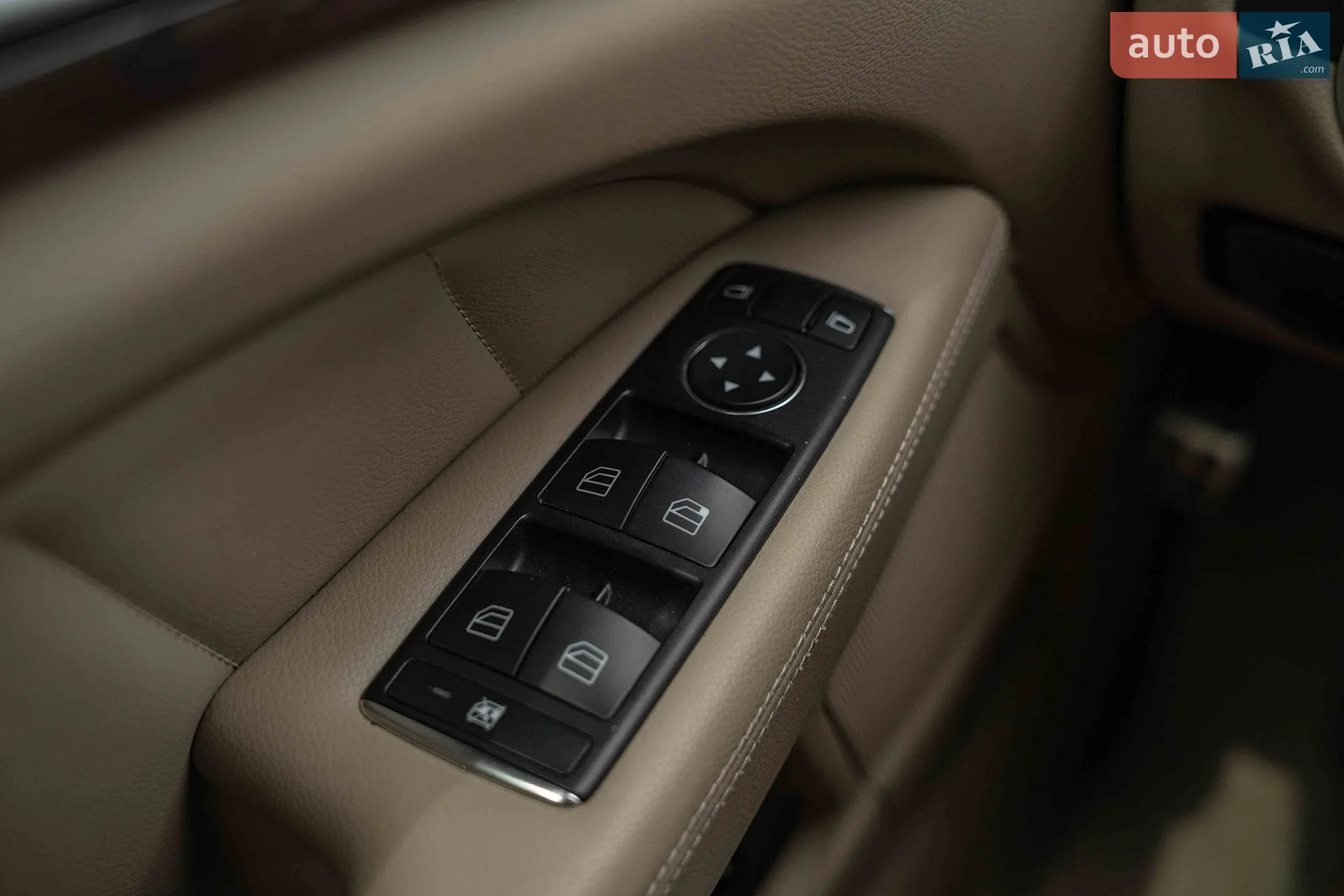 2012 Mercedes-Benz CLS-klasse - мініатюра 22
