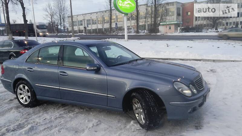 Mercedes-Benz E 220