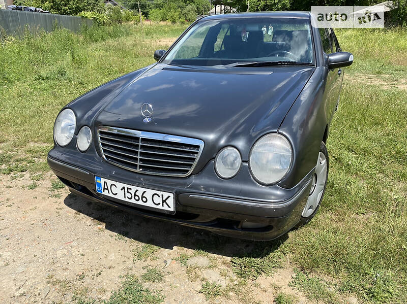 Mercedes-Benz E 270