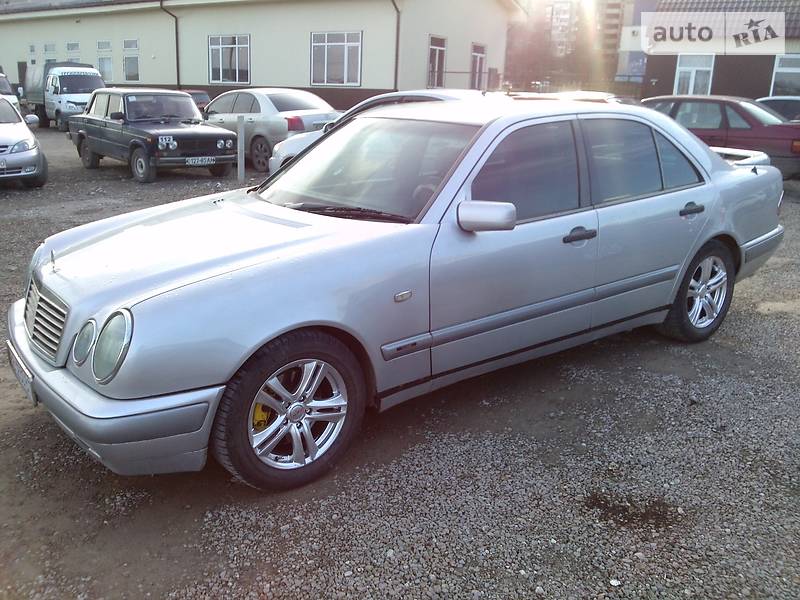 Mercedes-Benz E 320 E320
