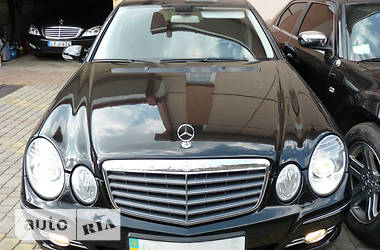  Mercedes-Benz E-Class 2007 в 
