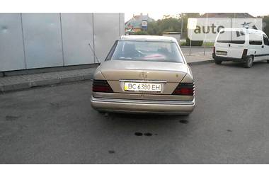 Седан Mercedes-Benz E-Class 1994 в Дрогобыче