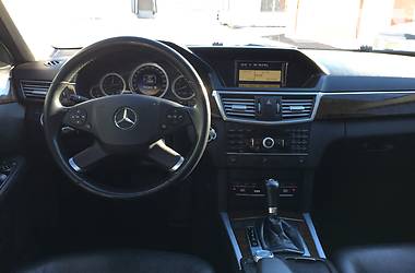 Седан Mercedes-Benz E-Class 2012 в Киеве