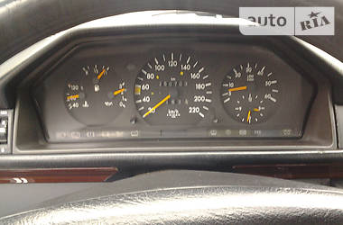 Седан Mercedes-Benz E-Class 1994 в 