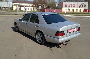 Седан Mercedes-Benz E-Class 1994 в Борисполе