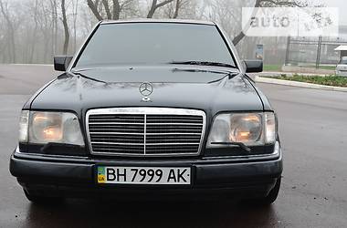 Седан Mercedes-Benz E-Class 1995 в Одессе