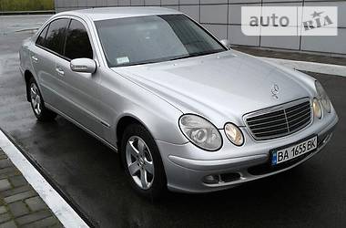 Седан Mercedes-Benz E-Class 2005 в Днепре