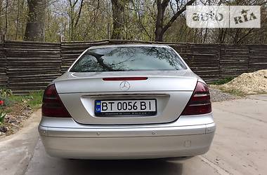 Седан Mercedes-Benz E-Class 2004 в Херсоне