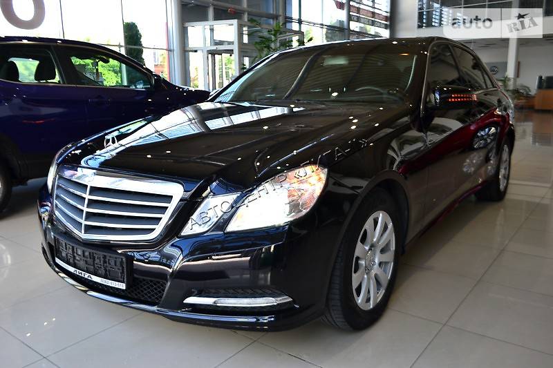 Седан Mercedes-Benz E-Class 2013 в Хмельницком