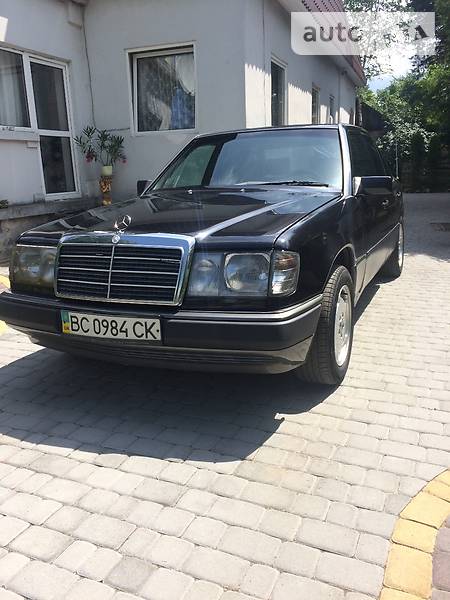 Седан Mercedes-Benz E-Class 1987 в Львове