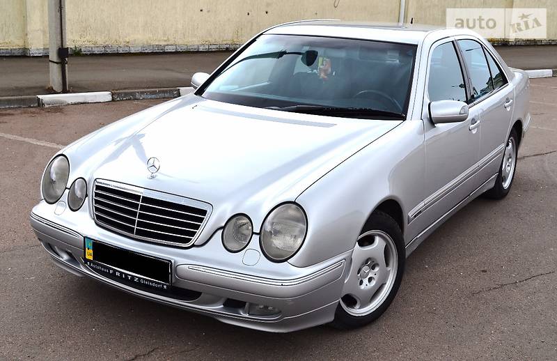 Седан Mercedes-Benz E-Class 2000 в Львове