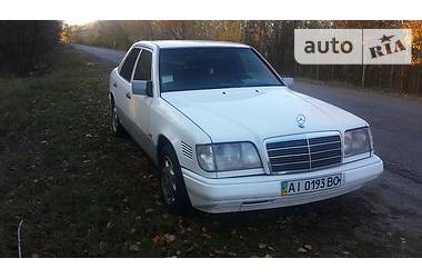 Седан Mercedes-Benz E-Class 1994 в Буче