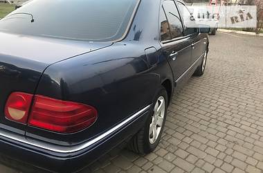 Седан Mercedes-Benz E-Class 1999 в Одессе