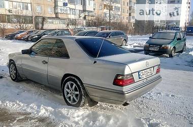 Купе Mercedes-Benz E-Class 1994 в Киеве