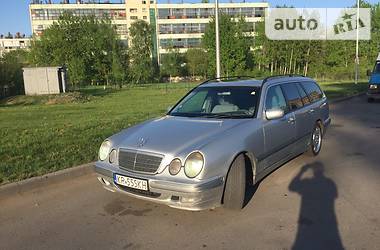 Універсал Mercedes-Benz E-Class 2001 в Івано-Франківську