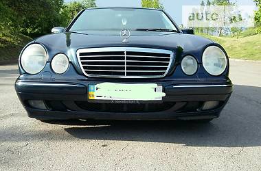 Седан Mercedes-Benz E-Class 2001 в Ровно