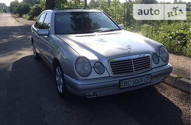 Седан Mercedes-Benz E-Class 1999 в Самборе