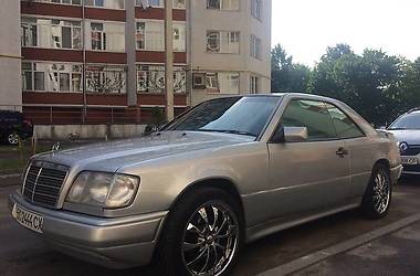 Купе Mercedes-Benz E-Class 1994 в Львове