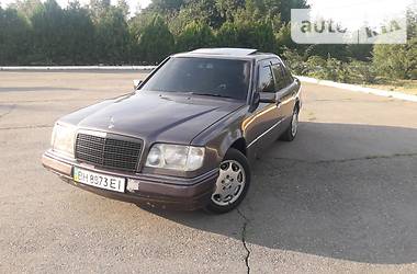 Седан Mercedes-Benz E-Class 1995 в Одесі