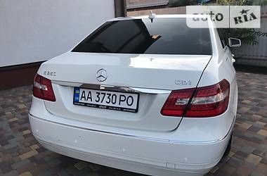 Седан Mercedes-Benz E-Class 2011 в Киеве