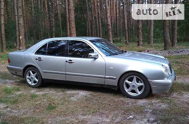 Седан Mercedes-Benz E-Class 1996 в Хмельницком