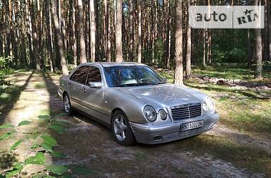 Седан Mercedes-Benz E-Class 1996 в Хмельницком