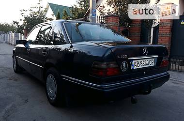 Седан Mercedes-Benz E-Class 1996 в Виннице