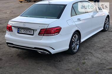 Седан Mercedes-Benz E-Class 2015 в Львове